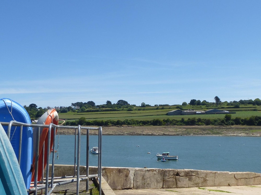 Holiday Home in Kerbors Near Cote de Granit Rose