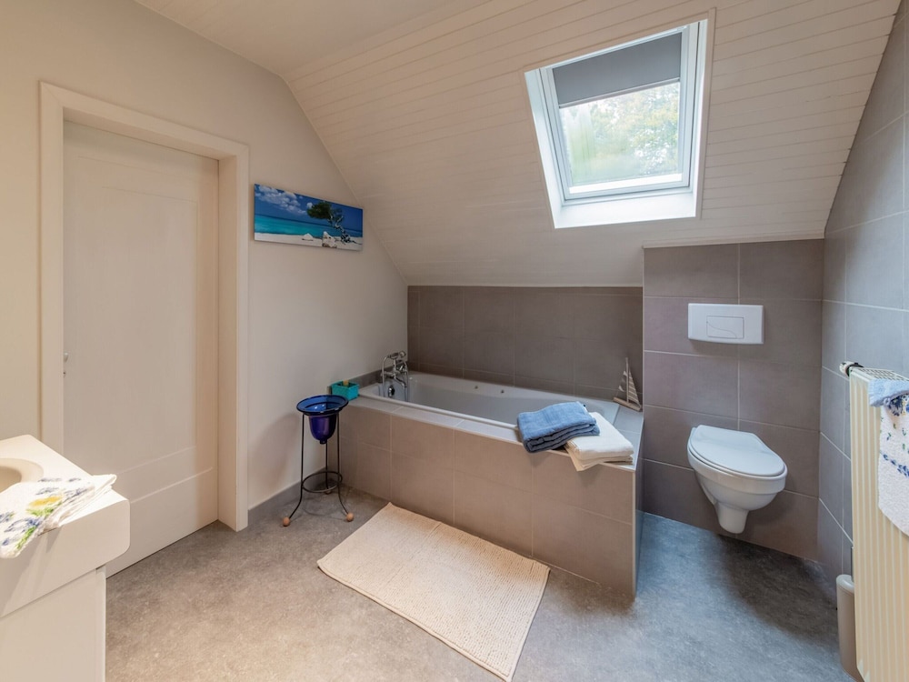 Holiday Home in Bullingen With Garden
