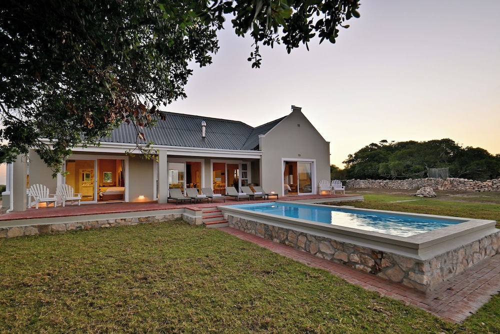 De Hoop Villa