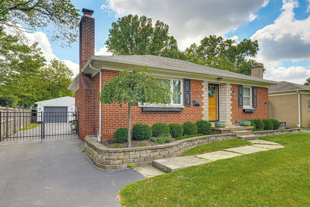 3 Mi to Ohio State: Updated Home w/ Yard!