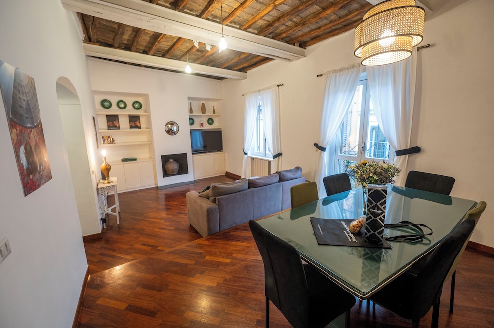 Pantheon Apartments