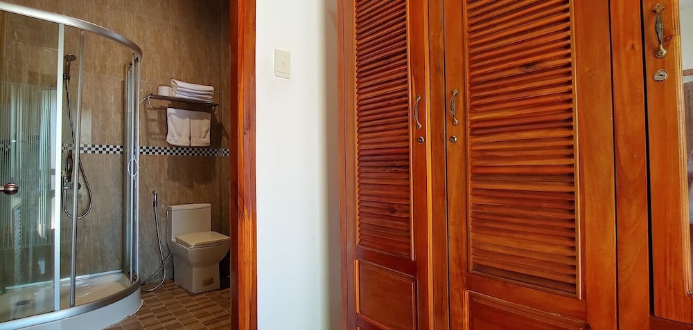 Hong Bin Bungalow Resort