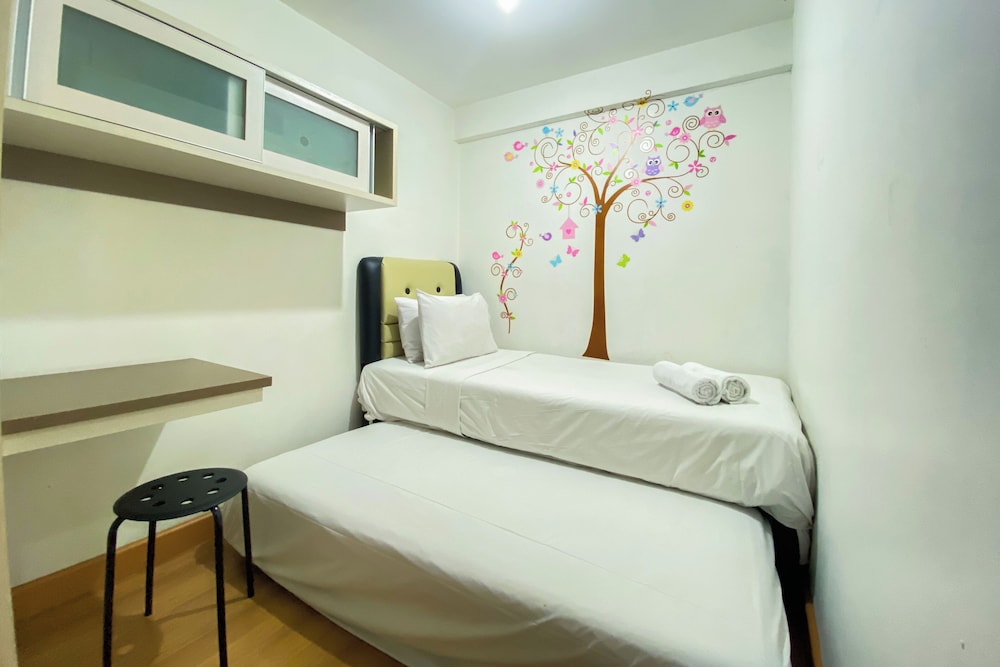 Homey 2Br With Modern Design Kebagusan City Apartment