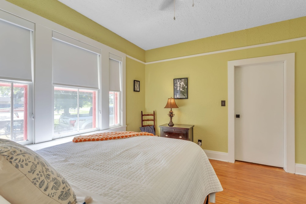 Retro Revival With Modern Luxury 3 Bedroom Home
