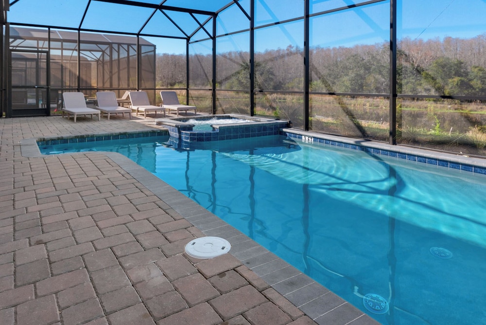 8BR Villa - Game Room & Themed Rooms
