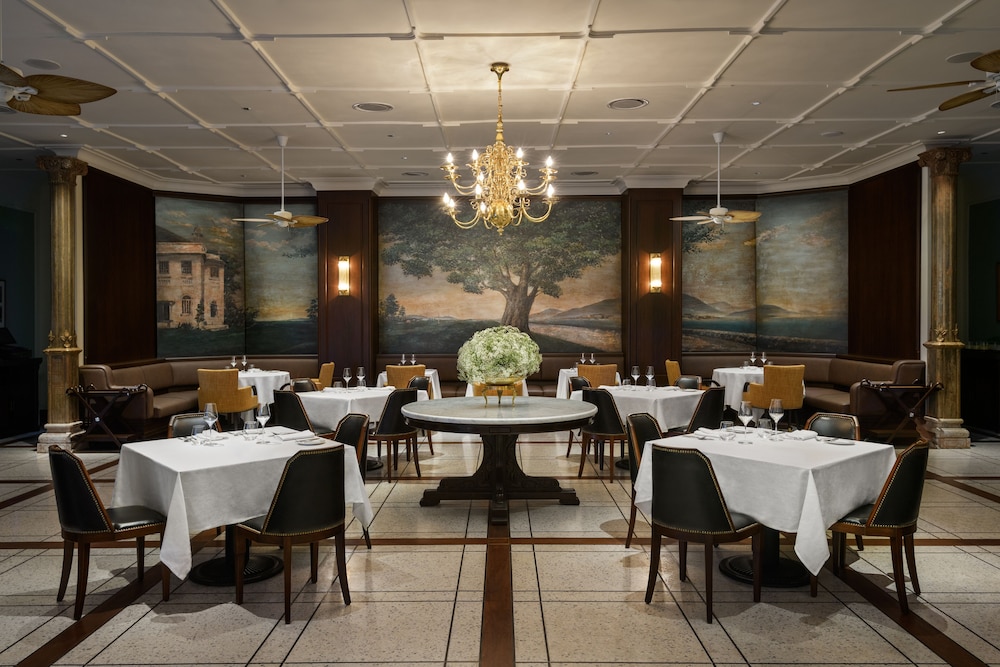 Eastern & Oriental Hotel 68