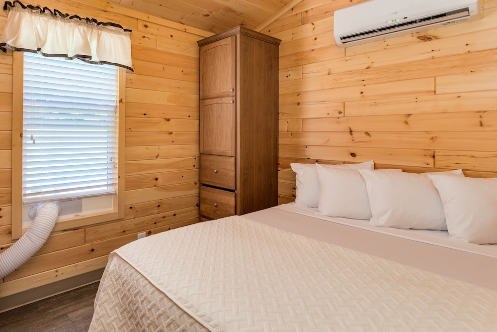 Sun Retreats Nantahala