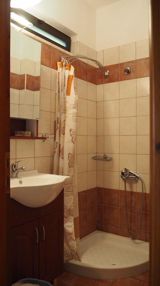 Armonia Apartments