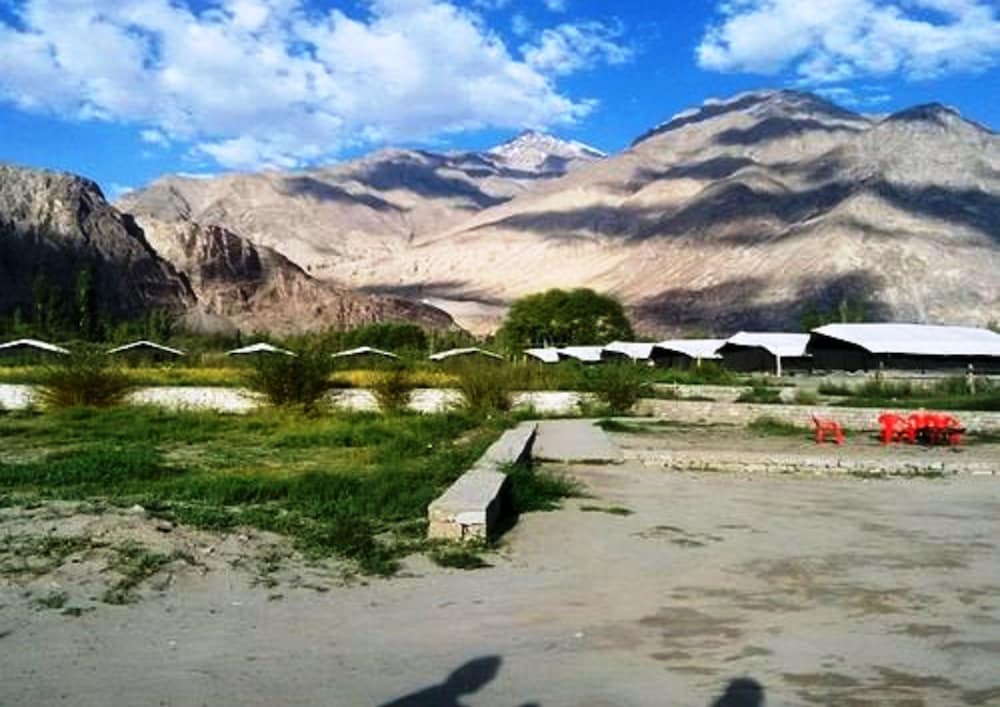 TIH Cold Desert Camp