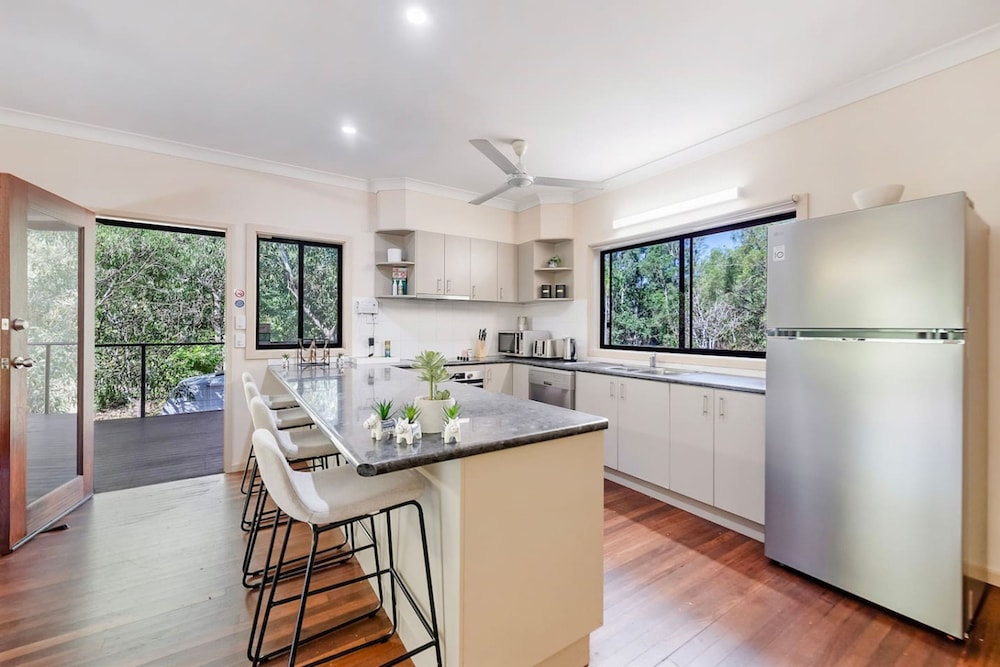 Zen Pandanus Point Pool - Backyard - Balcony