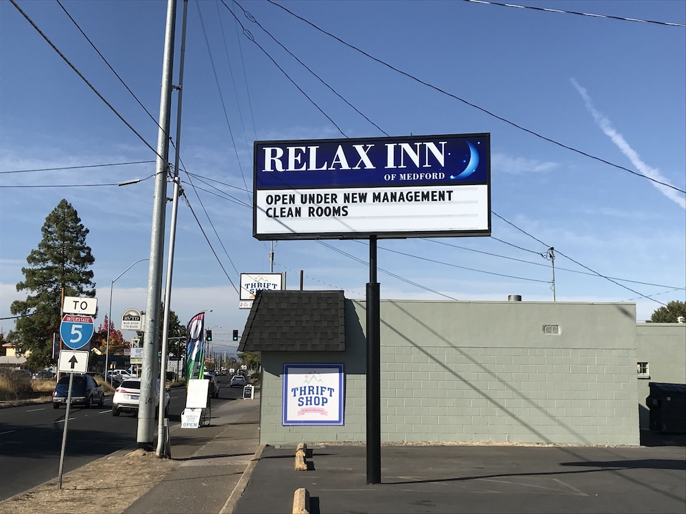 Medford Vacations - Relax Inn of Medford - Property Image 11