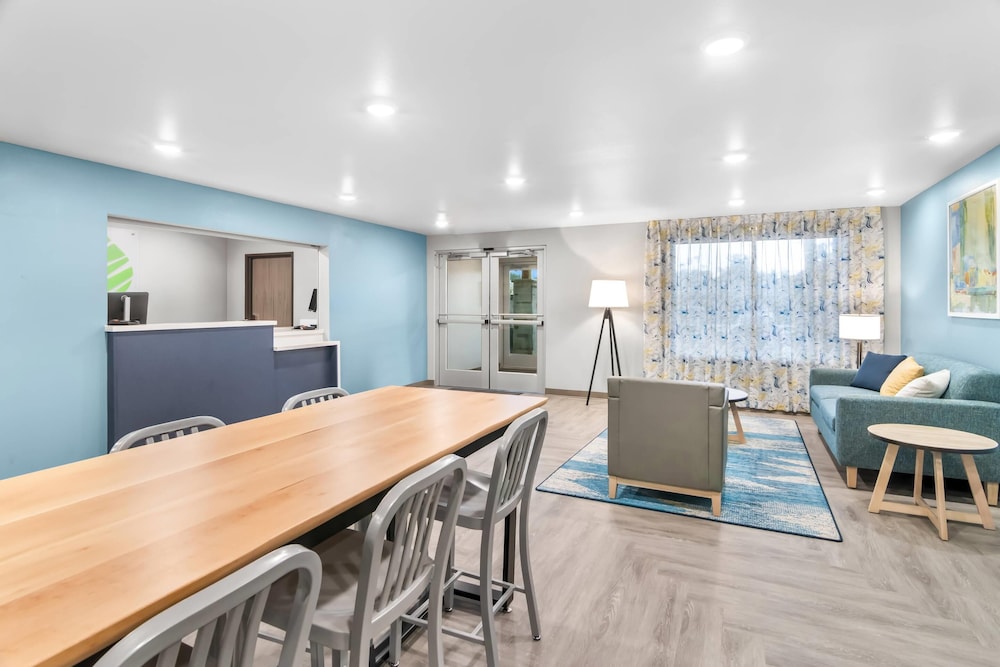 Woodspring Suites Elkhart