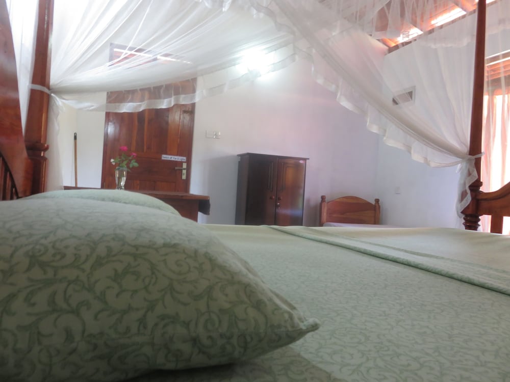Beach Lagoon Guest House