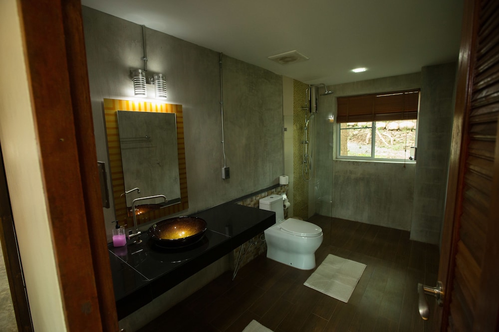 Nan De Panna Riverside Homestay