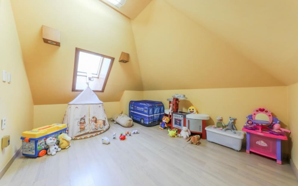 Yangpyeong Weekly Kids Pool Villa view 4