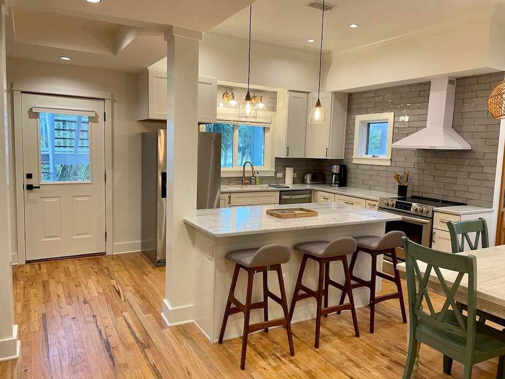 Days Like This -spacious Home Steps From the Beach