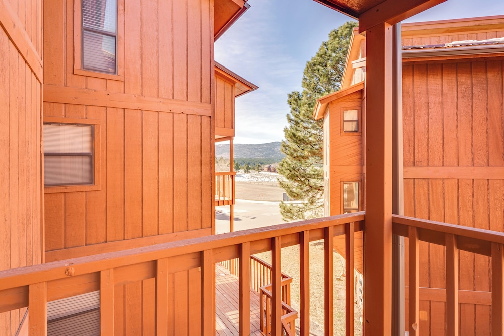 Mtn Bike, Hike & Disc Golf: Cozy Angel Fire Condo