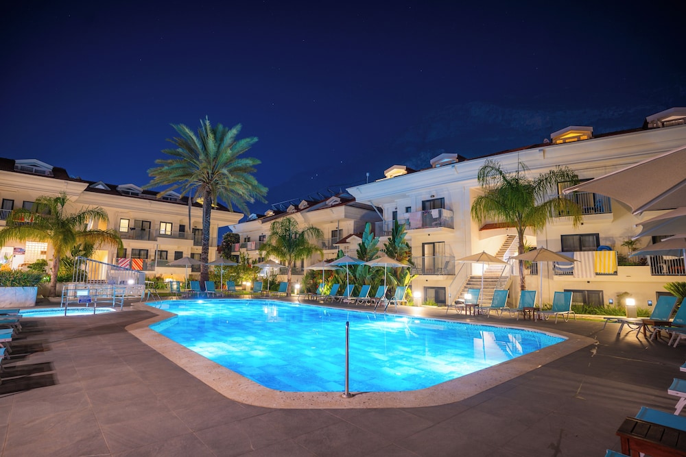 Blue Star Hotel - Image 51