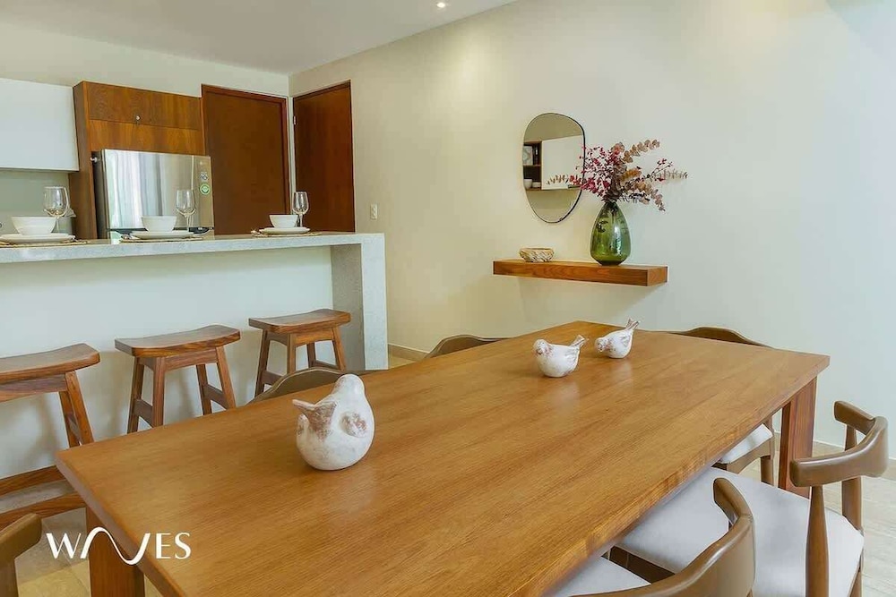 2 Br. Roof W/infinity Pool + Jacuzzi Spacious