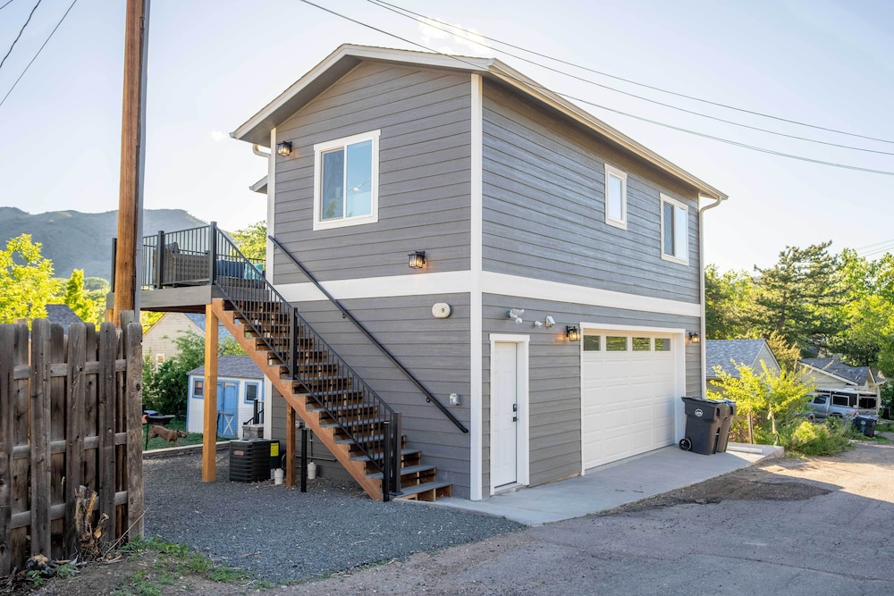 Golden Cottage Near Red Rocks & School of Mines!