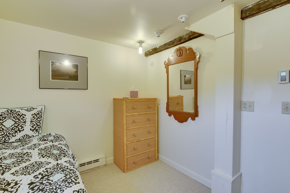 Serene Salisbury Rental Home on 26 Acres w/ Deck! view 2