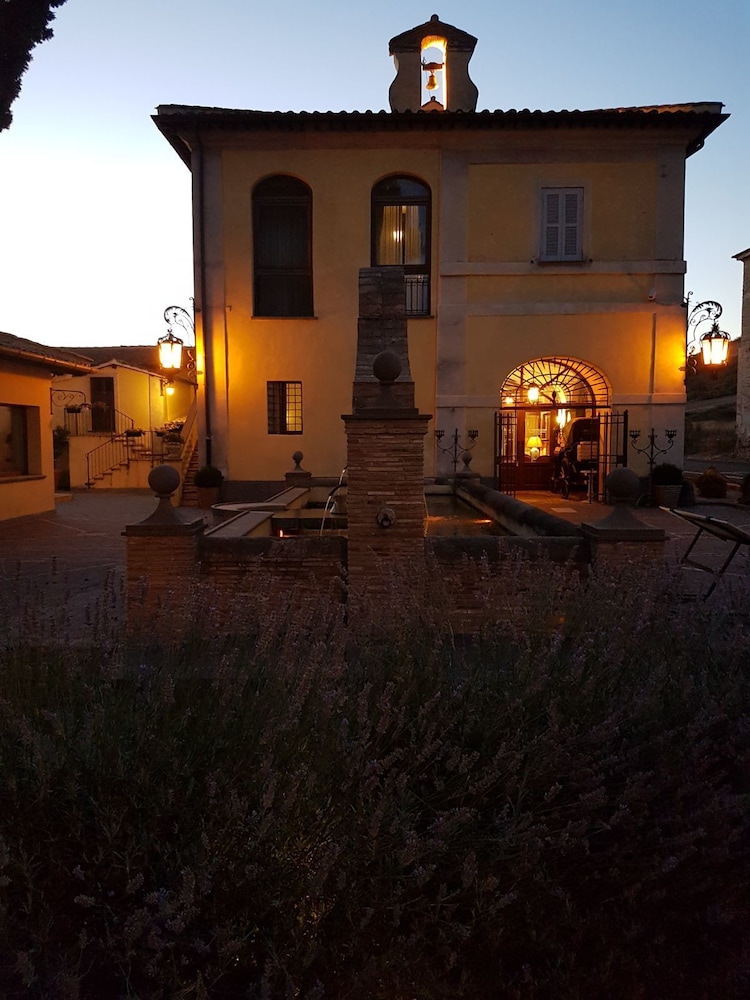 Photo 32