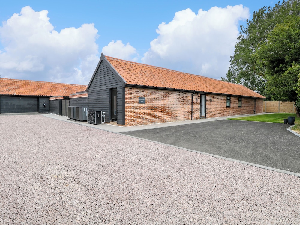 County Farm Barn