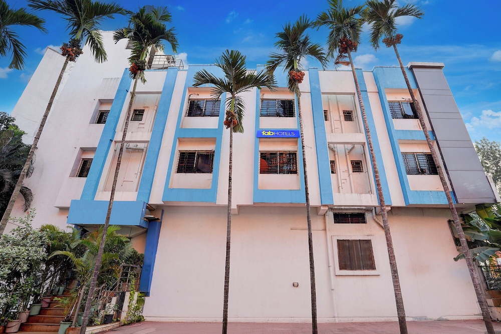 FabHotel Paradise Stay Inn