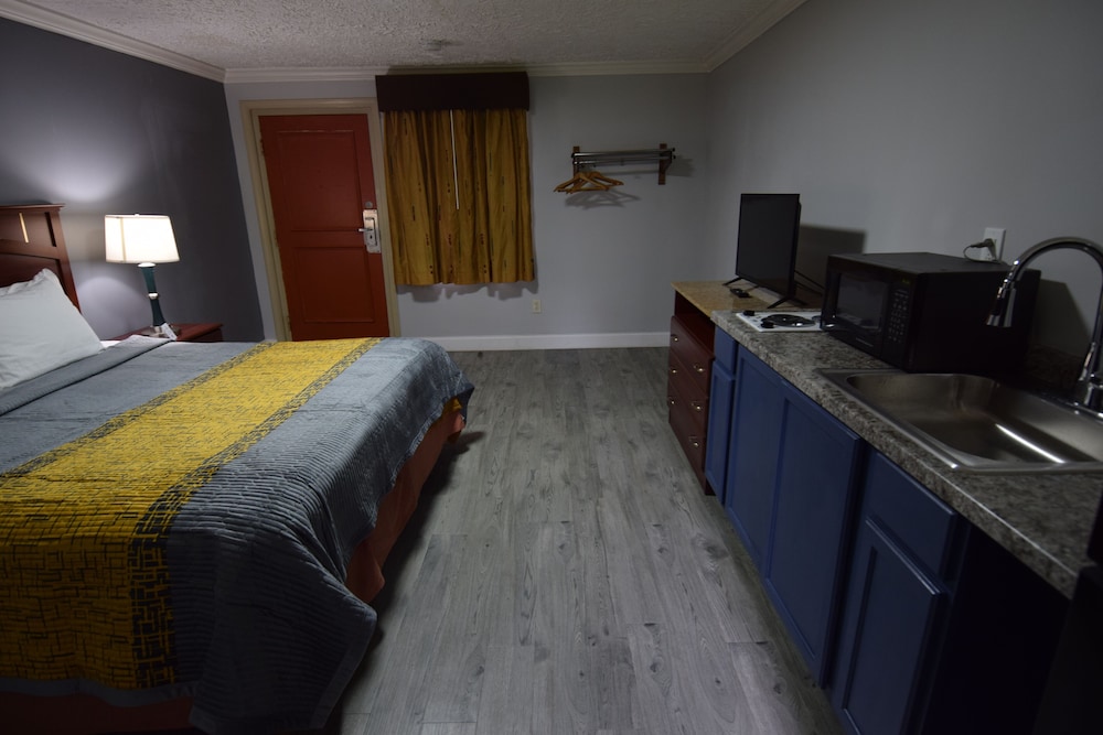 Village Haven Inn - Property Image 12