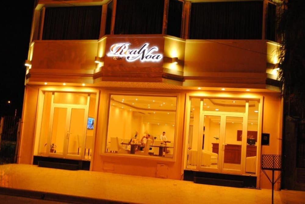 RealNoa Hotel