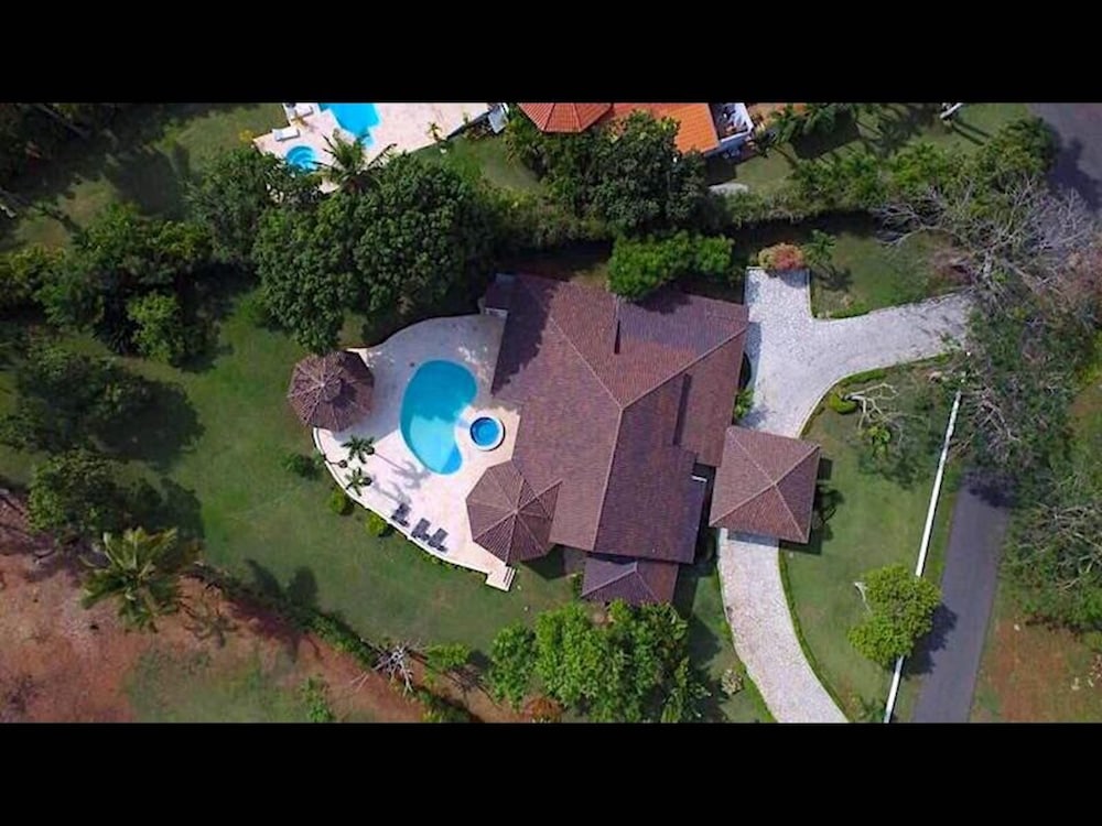 Srvittinivillas Cjl/41/ Gre8 Loc/ Open Villa/ Family and Team/ Casadcampo Villas