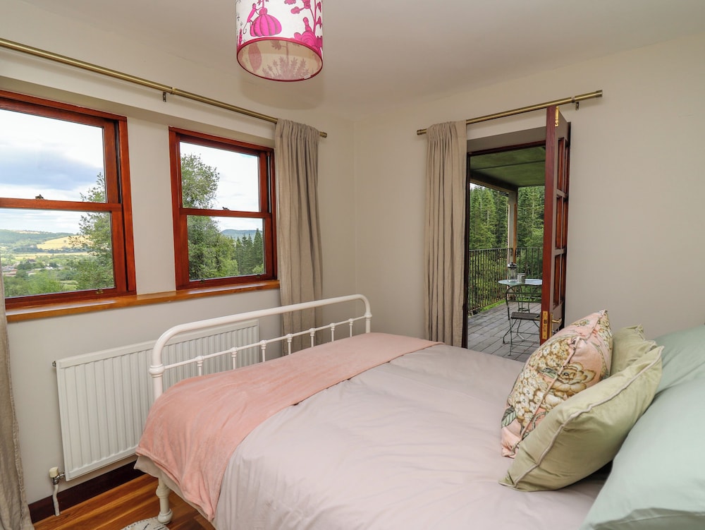 Oak Apple Cottage