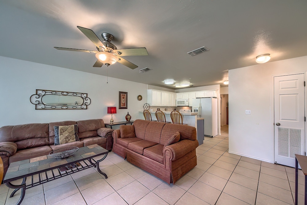 Ww D101 2 Bedroom Condo