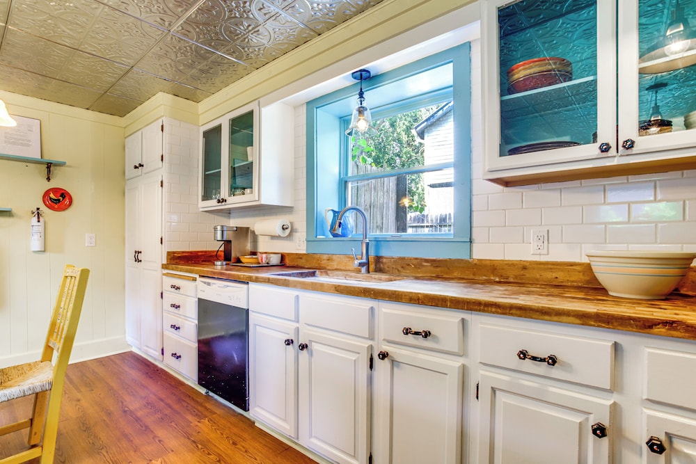 Charming Victorian Farmhouse on Historic Main St