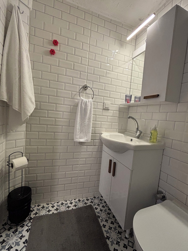 Idor Guest House
