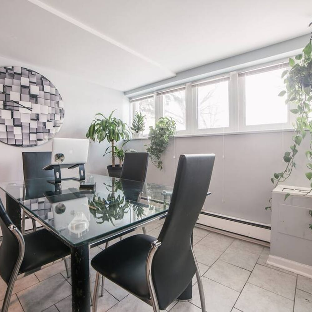 Midway Airport 2 Bedroom With Full Kitchen