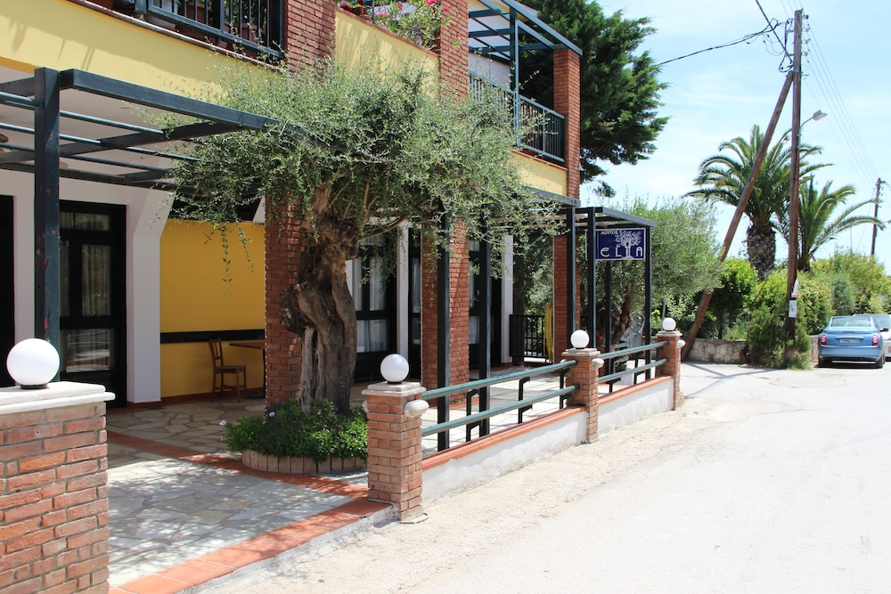 Elia Apartments
