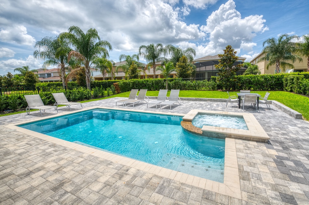 Encore Resort and Water Park at Reunion by Rentyl - Image 5