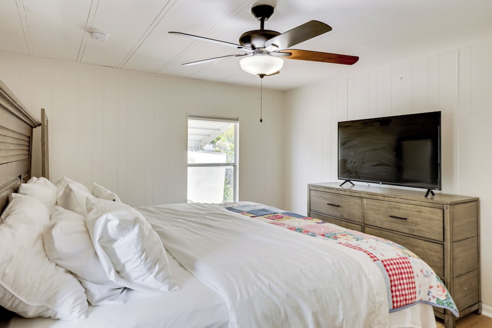 Fish & Boat On-site! Waterfront Florida Keys Home