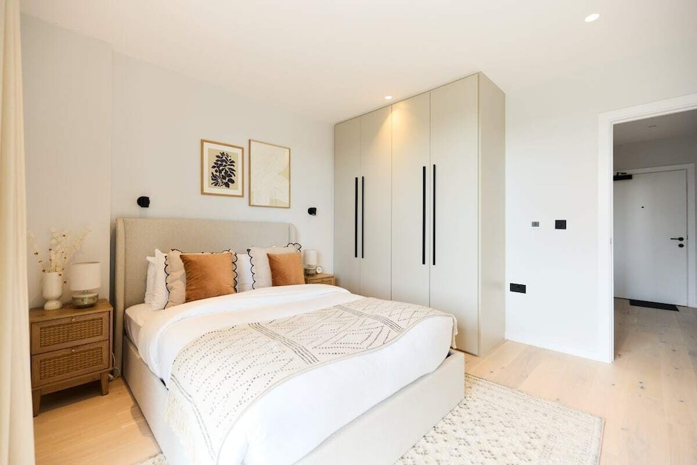 The Brondesbury Scenery - Bright 1bdr Flat With Balcony + Parking