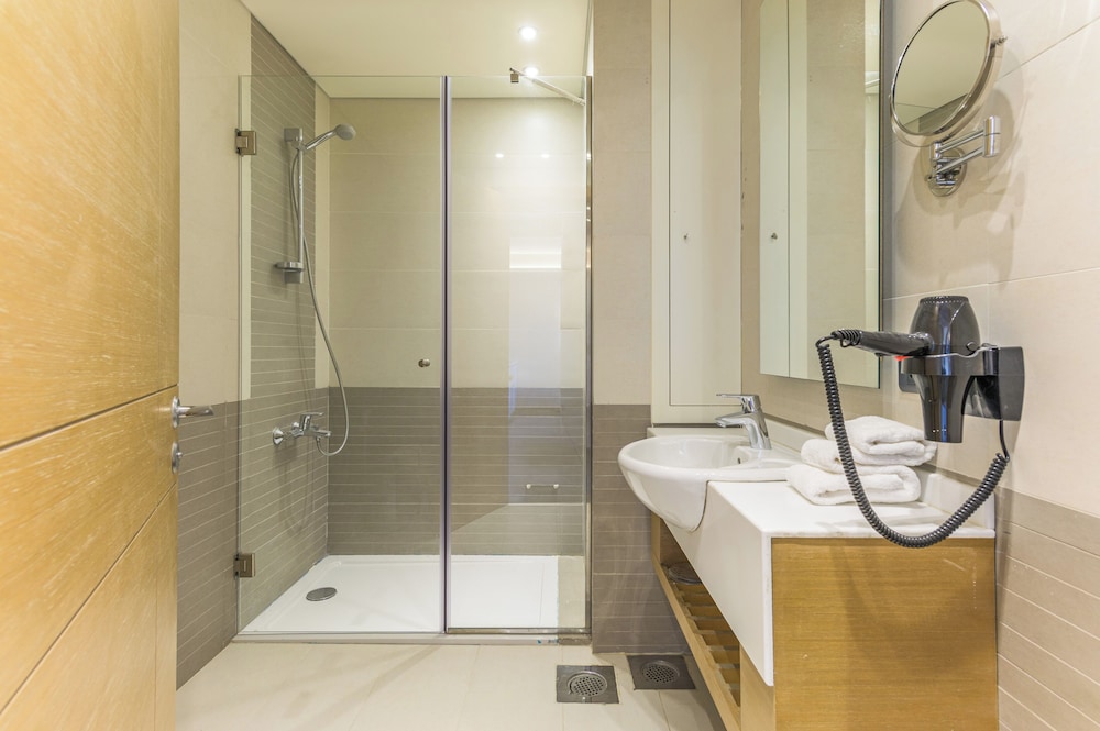 Jounieh Living - Residences by Local Host
