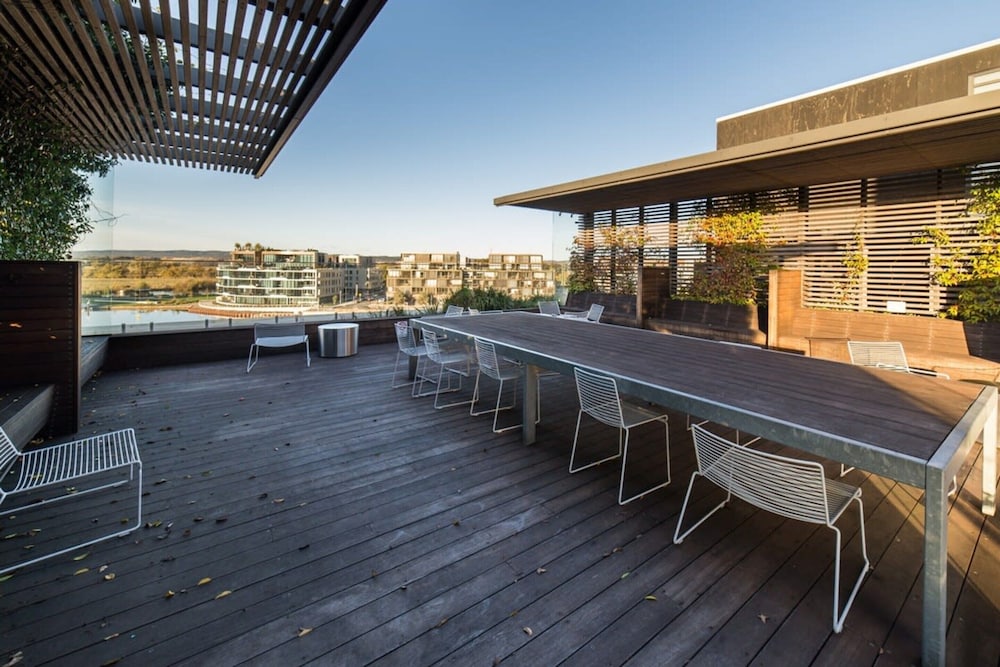 Stunning 1BR Apartment With Water Views