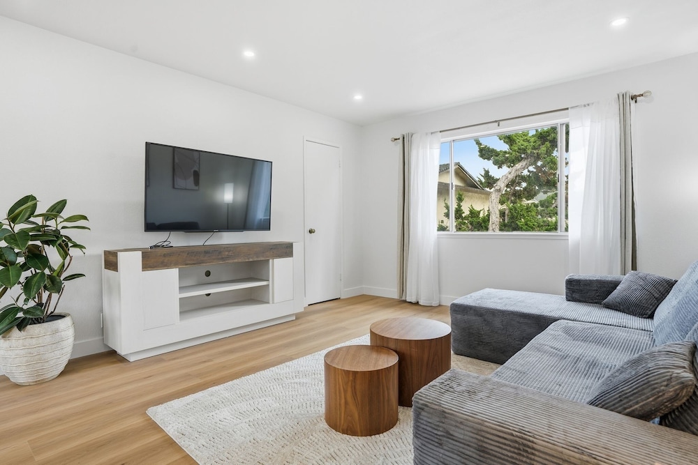 Modern 2br Unit W/ Covered Parking In Santa Clara 2 Bedroom Apts