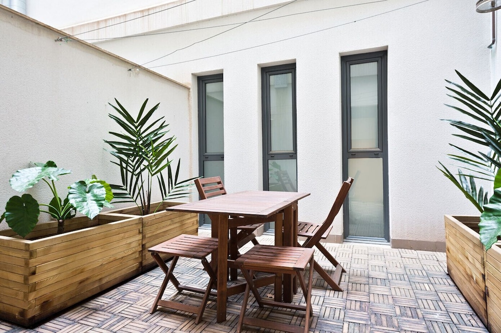 Les Corts Apartments By Olala Homes