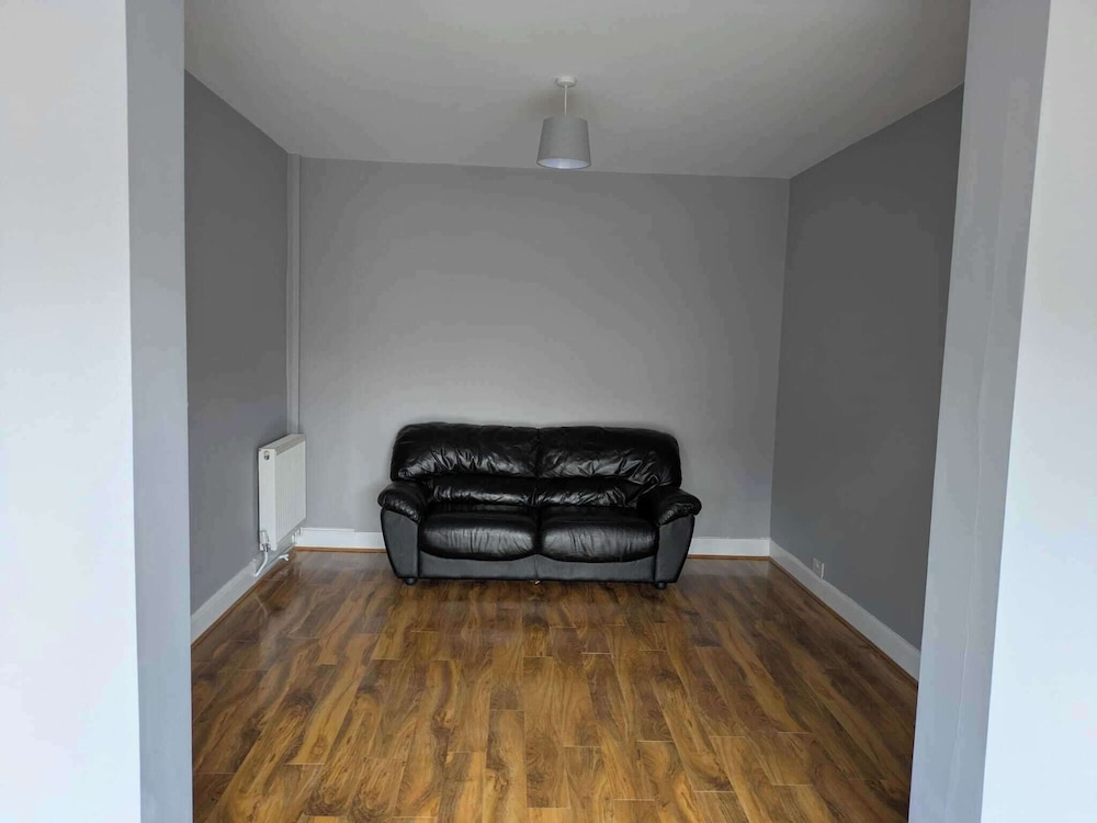 Westwick Gardens Retreat - 4 Bedroom House