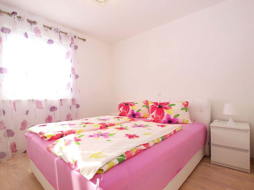 Apartment 1507