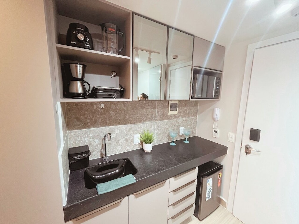 Setai Yacht Comfort - By Almare Flats