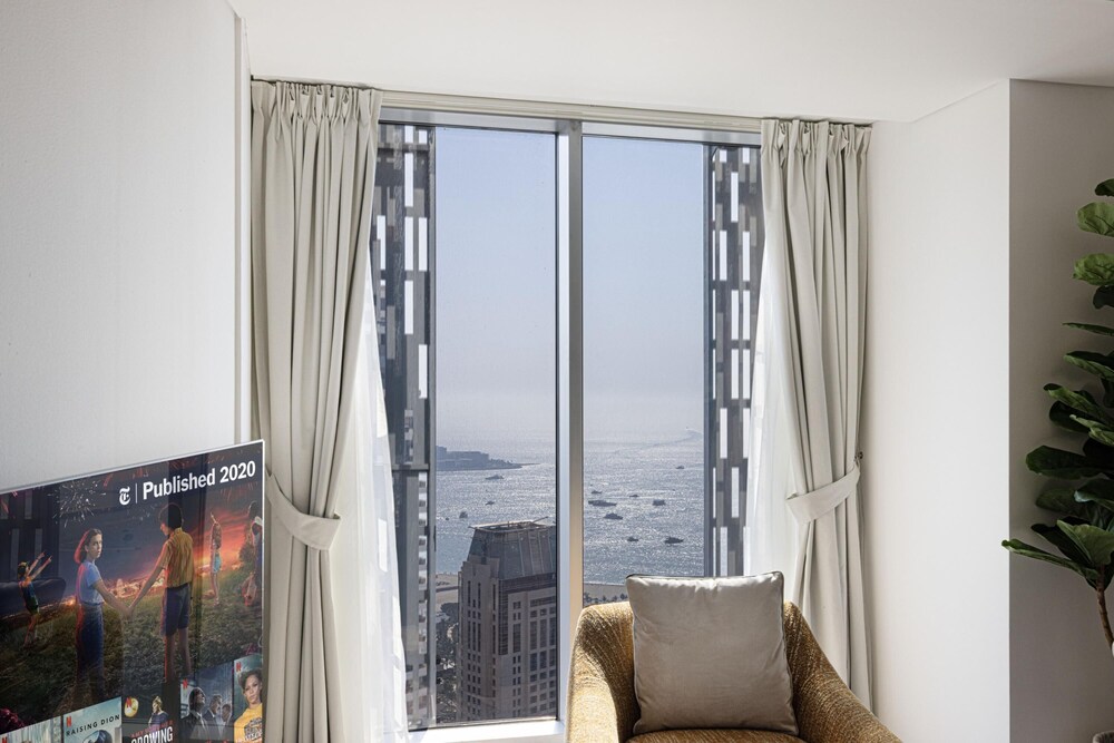 Stunning 1-bed in the Iconic Cayan Tower