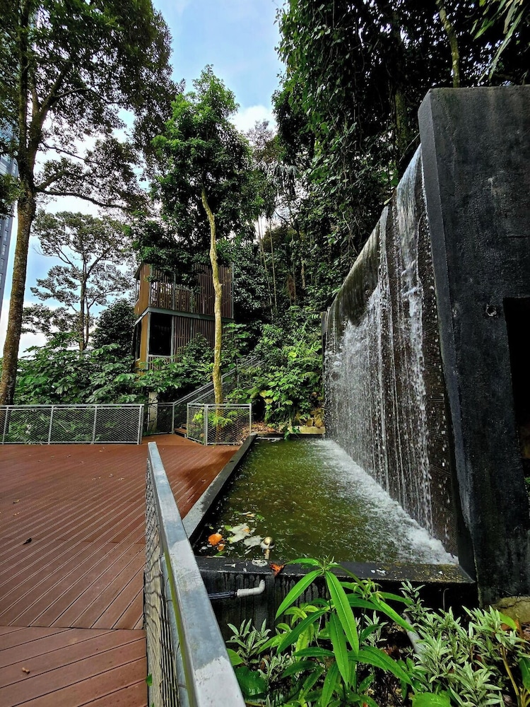 Damansara Seresta