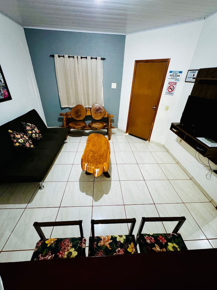 Casa Flor do Ipê Homes